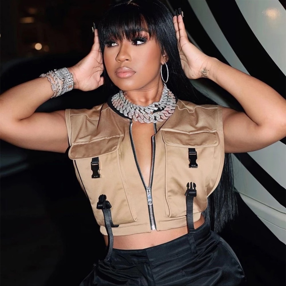 That Girl Utility Vest 🤩 - Picture 2 of 11